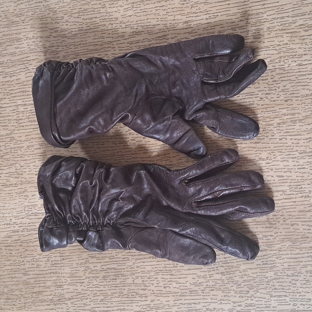 Chocolate brown Gloves